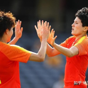 凤凰娱乐下载-加拿大女足状态火热，三连胜赢得掌声的简单介绍