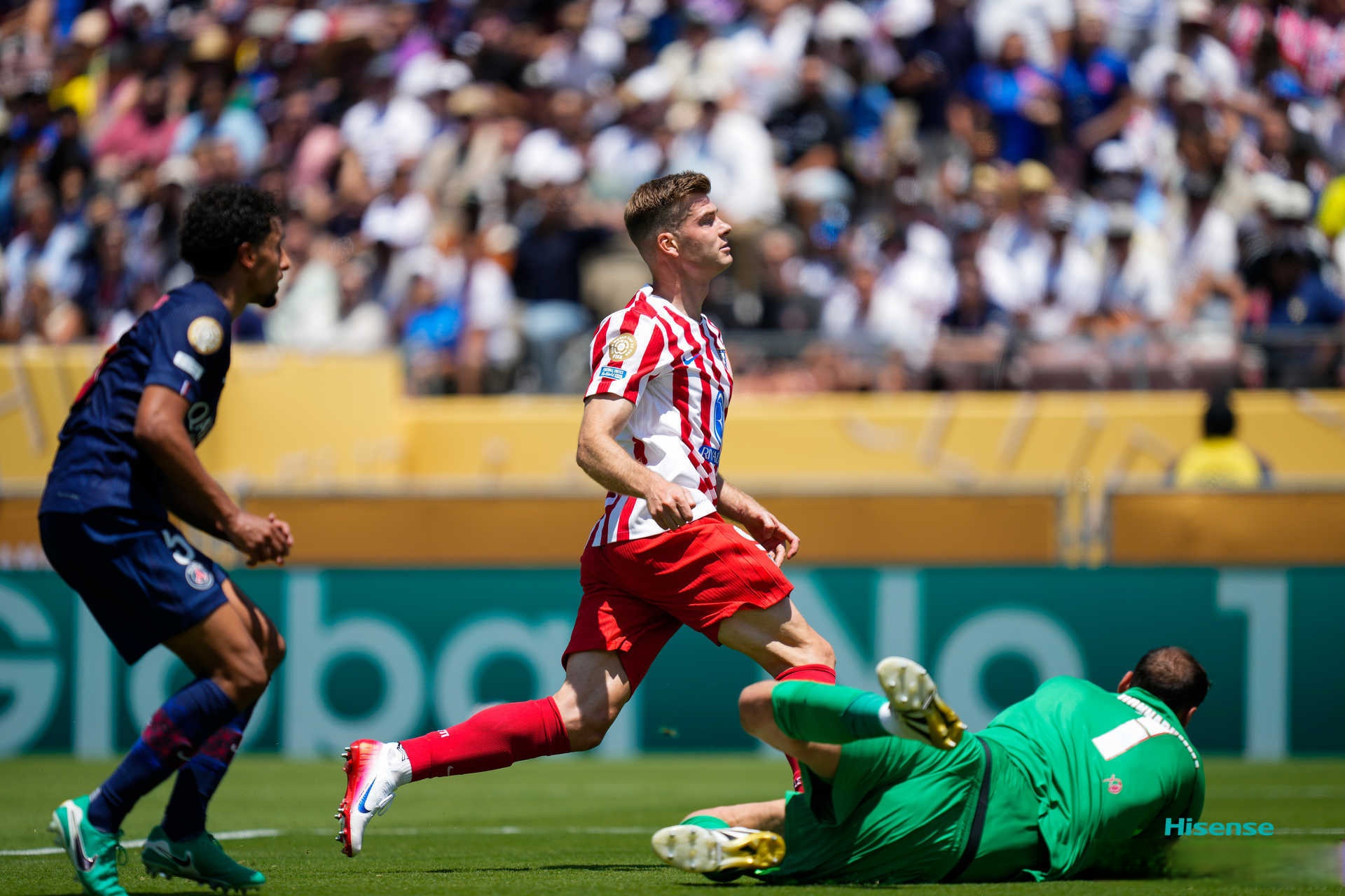 马德里德比艰难分出胜负,两队战术对抗 马德里德比艰难分出胜负,两队战术对抗